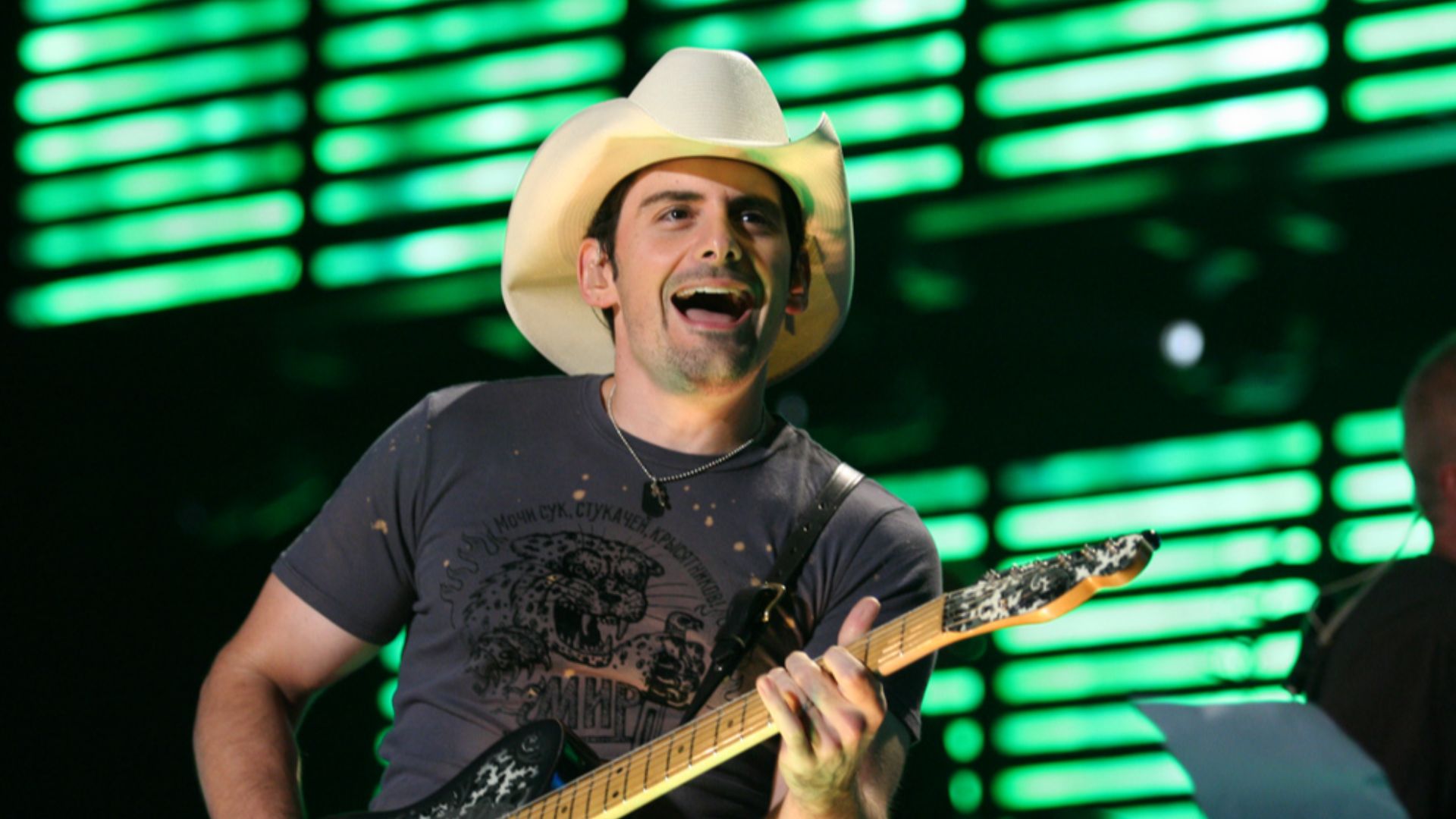 File:Paisley, Brad (2007) 2.jpg