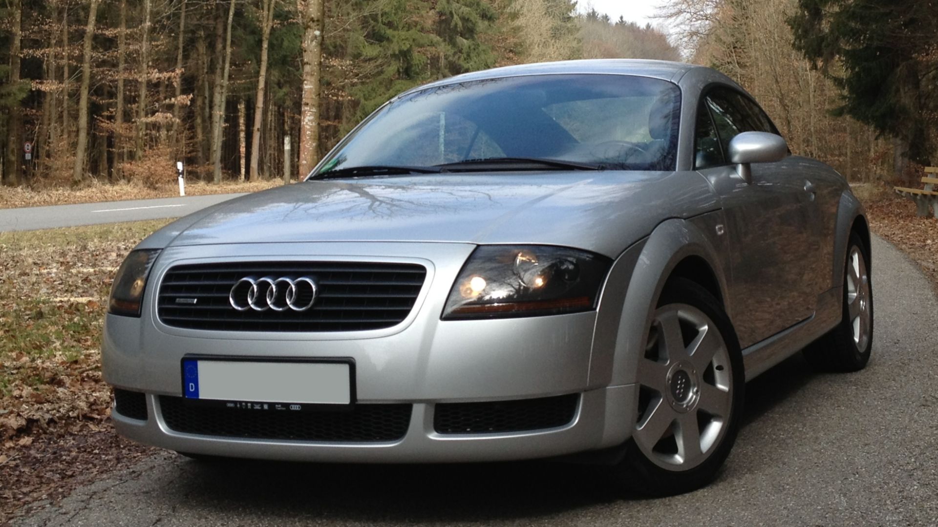 File:Audi TT 1.8T quattro 2000.jpg