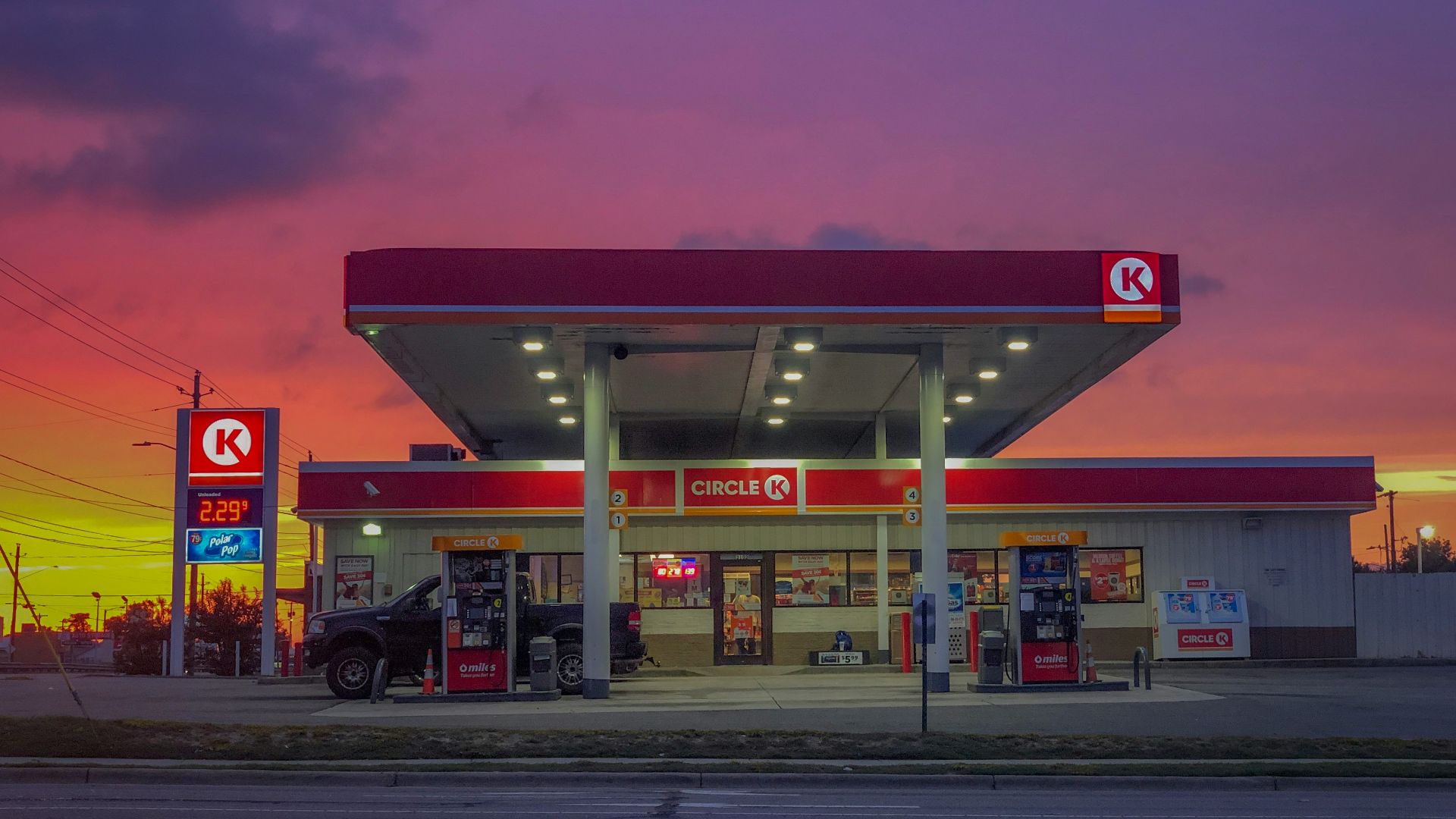 Circle gasoline station