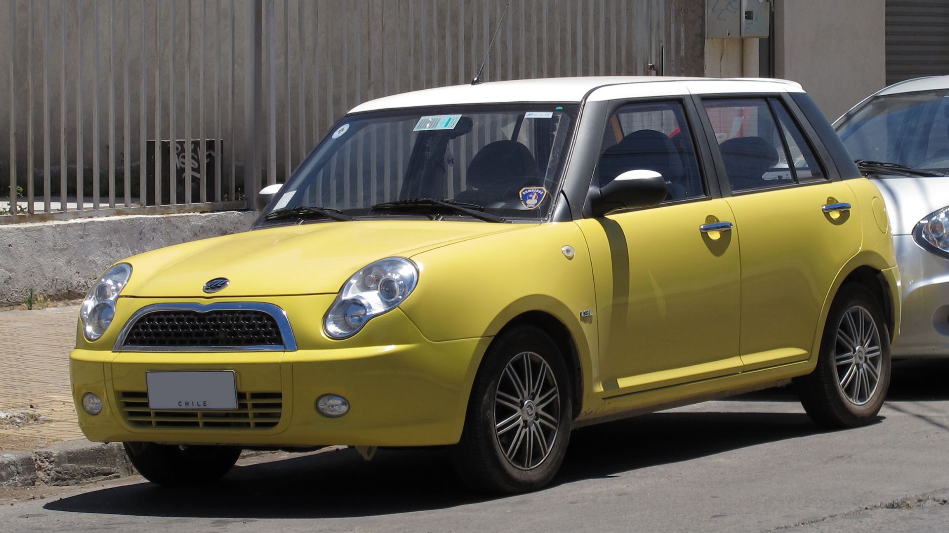 File:Lifan 320 1.3L Elite 2013 (15388011163).jpg