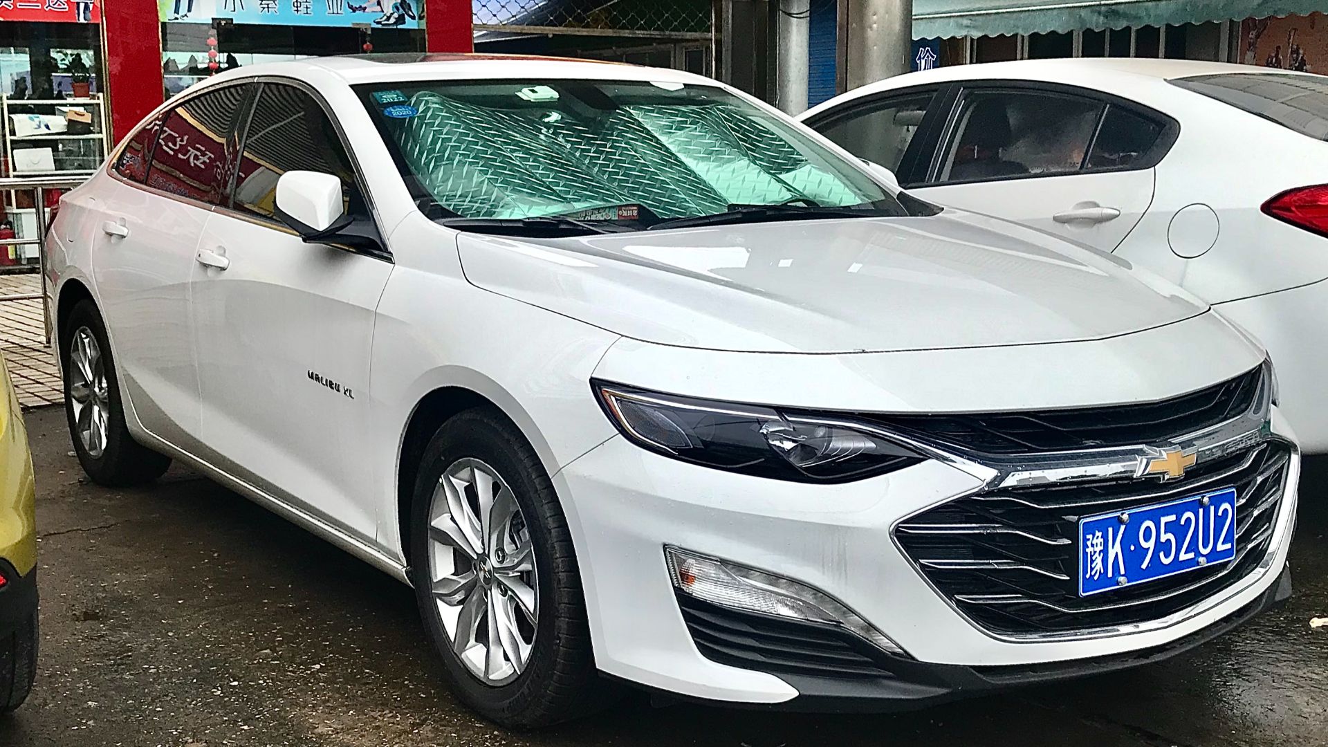 File:Chevrolet Malibu XL facelift.jpg