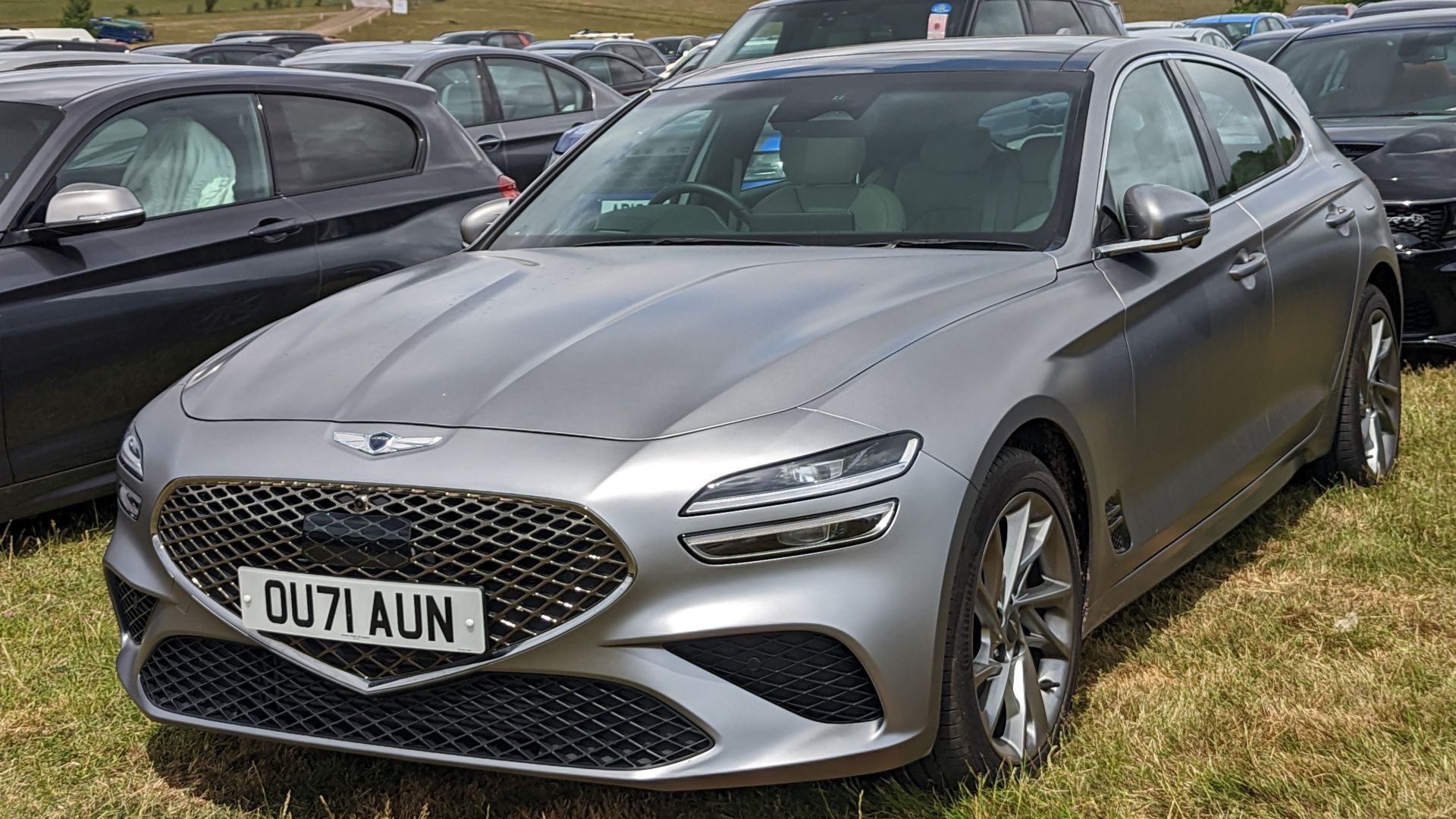 File:2021 Genesis G70 2.0T.jpg