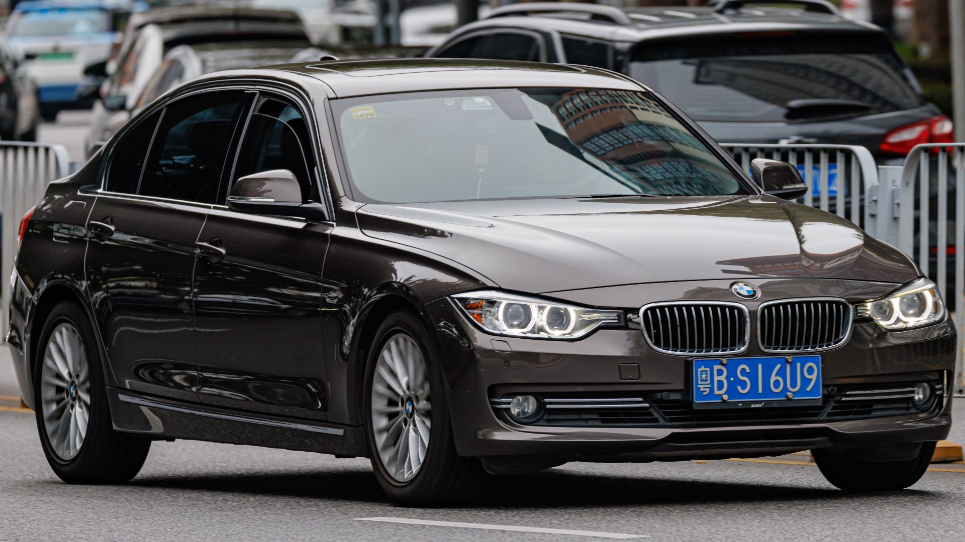 File:BMW 3 SERIES LWB SEDAN (F35) China (3).jpg