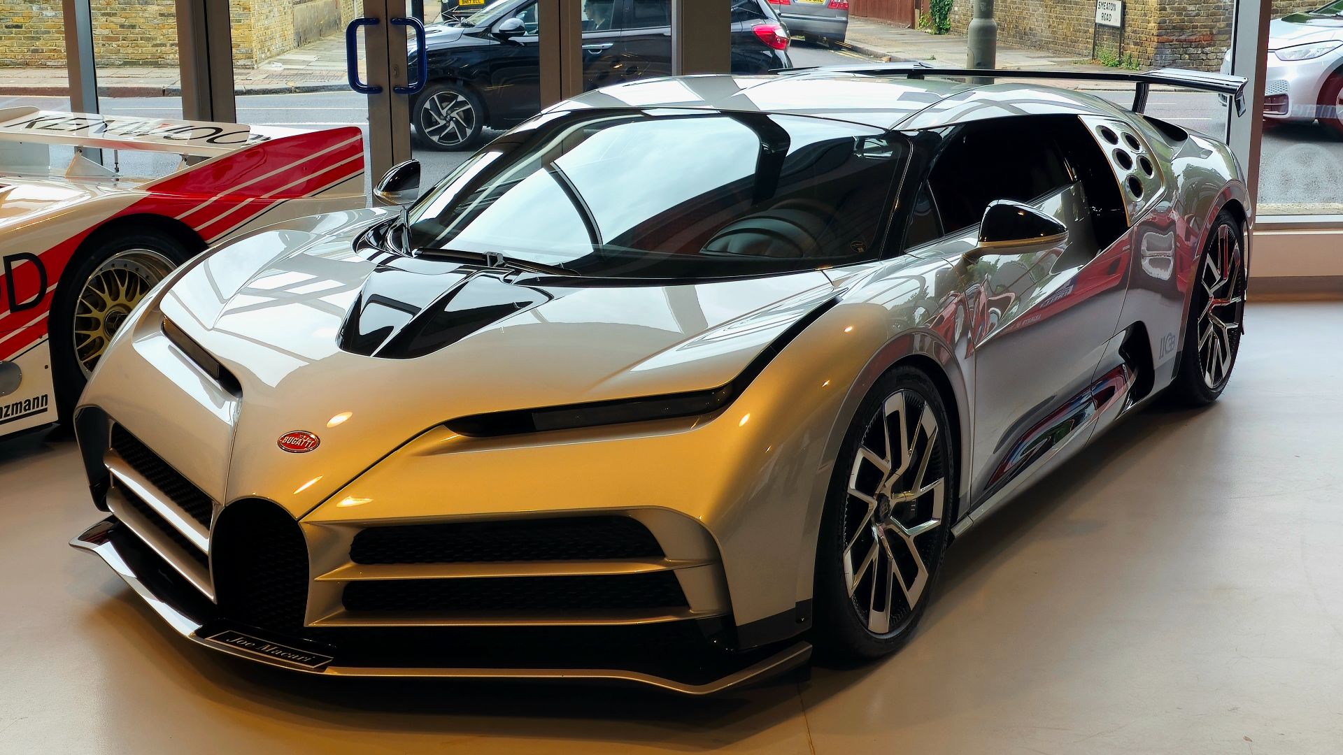 File:Bugatti Centodieci 6.jpg