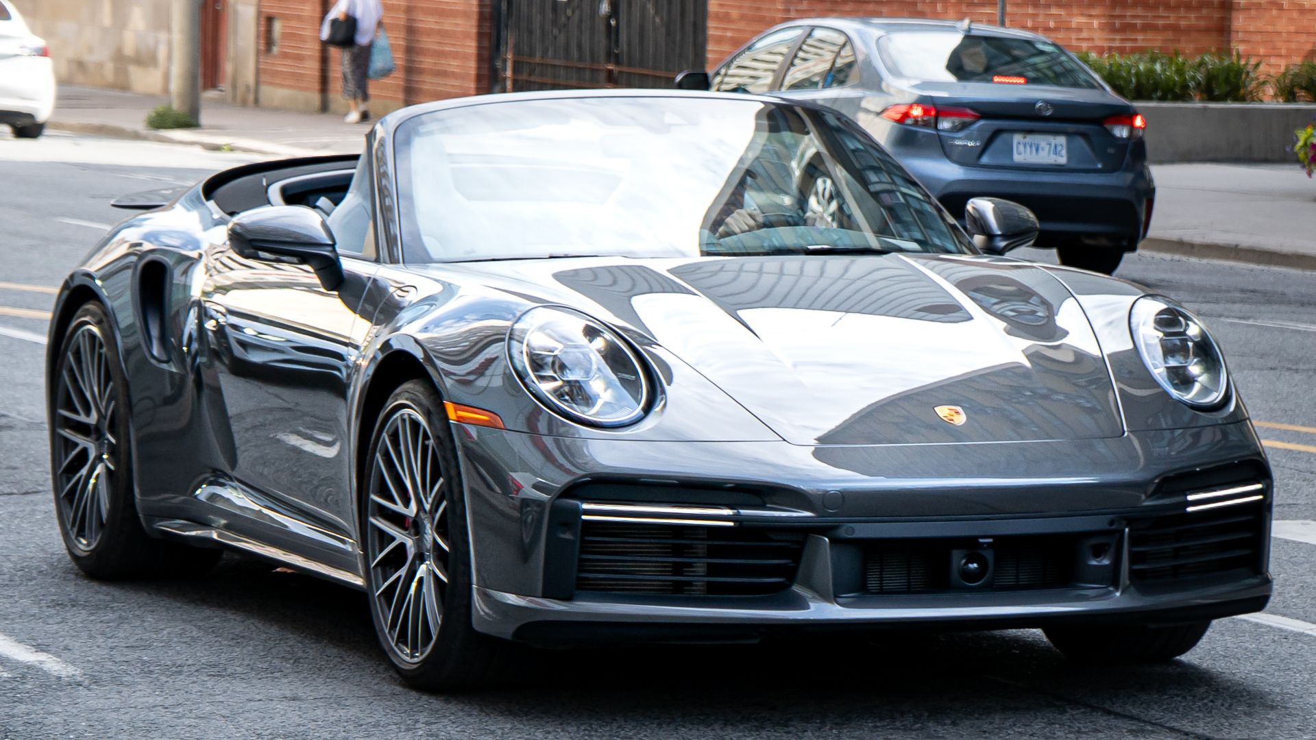 File:Porsche 911 Turbo Cabriolet (992) Greater Toronto Area, Canada.jpg
