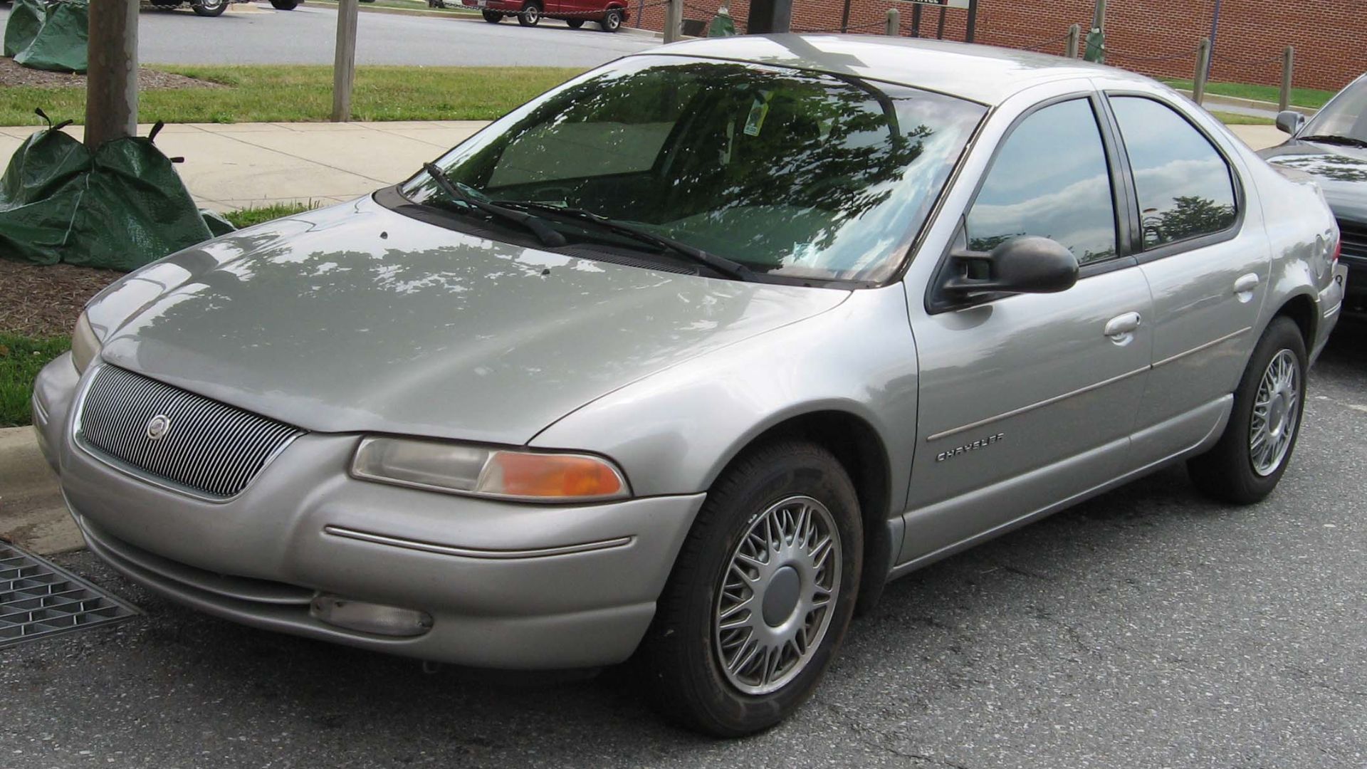 File:1995-1998 Chrysler Cirrus.jpg