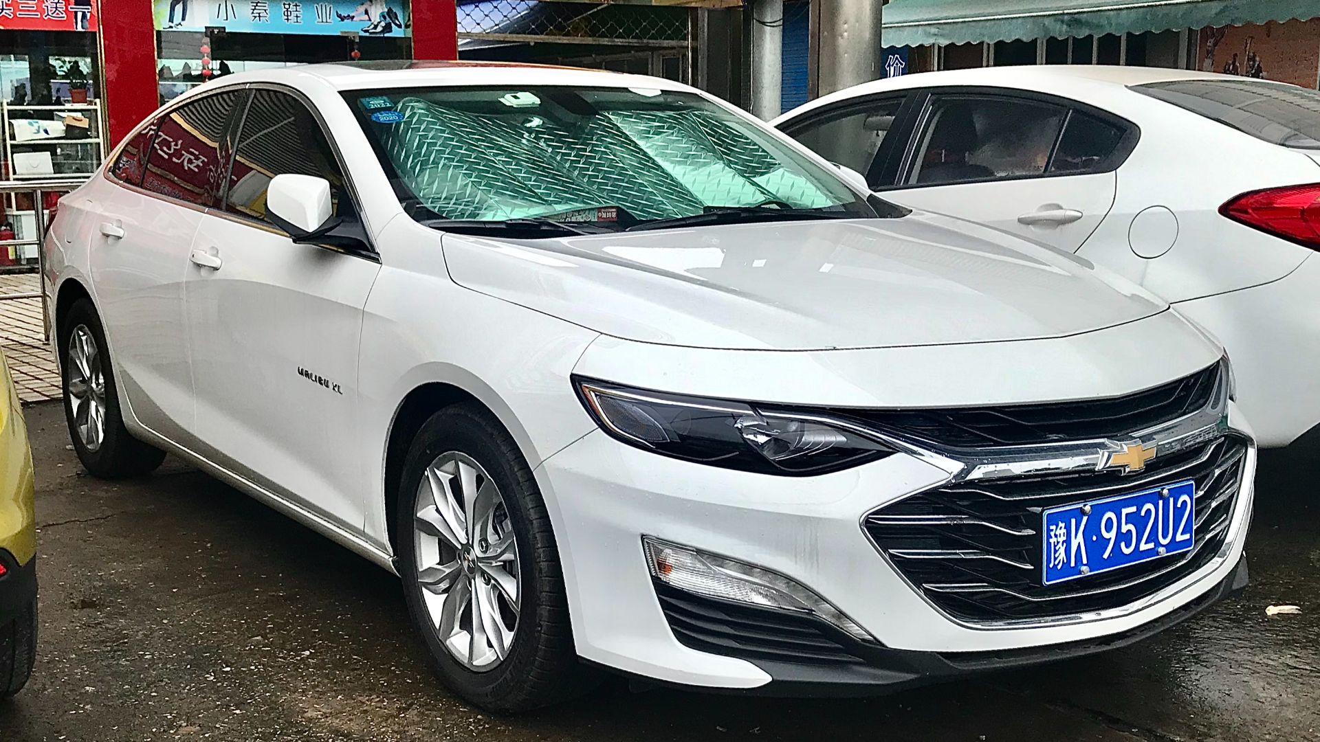 File:Chevrolet Malibu XL facelift.jpg