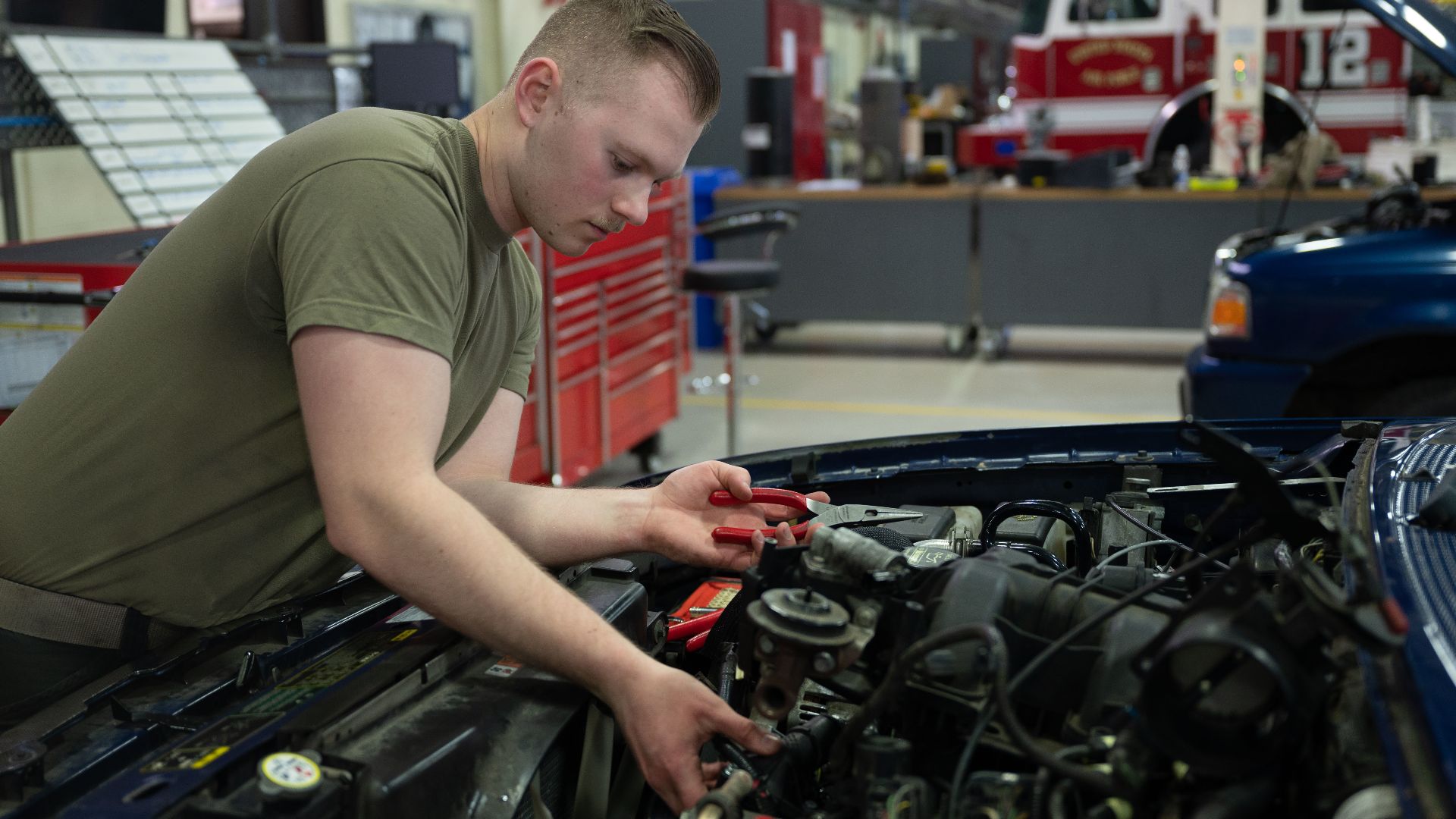 File:Toil and oil- LRS Airmen keep the gears turning (7123890).jpg