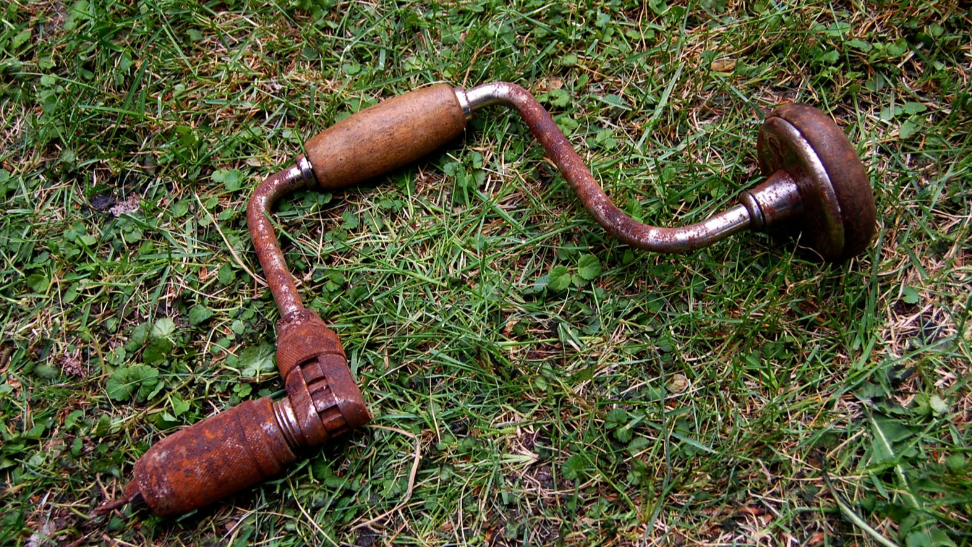 File:Hand Crank Drill Brace.jpg