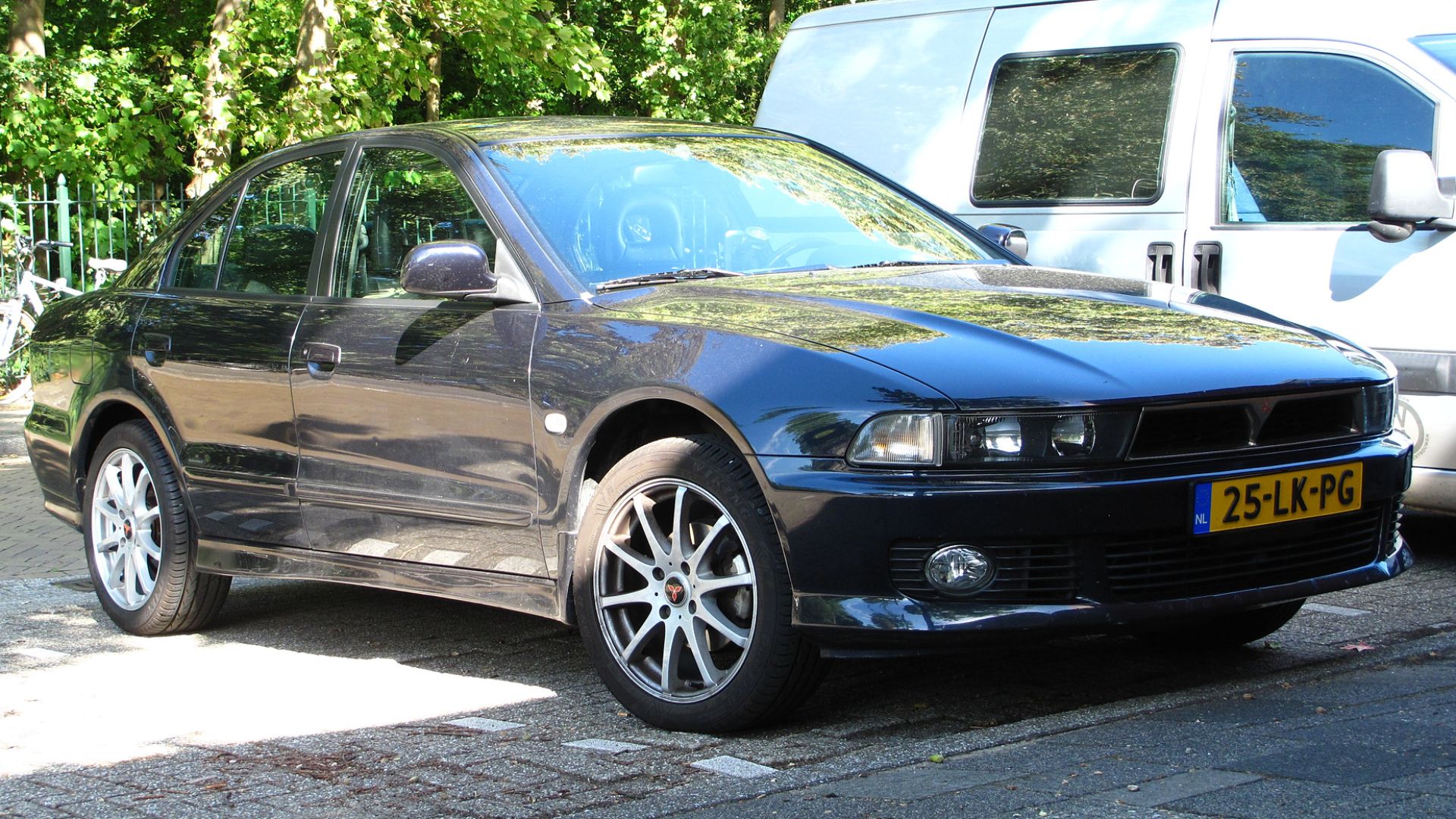 File:2003 Mitsubishi Galant 2.5 V6 (53202320252).jpg