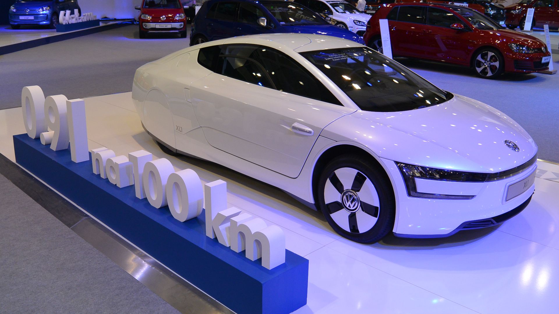 File:Volkswagen XL1 PMS14.jpg