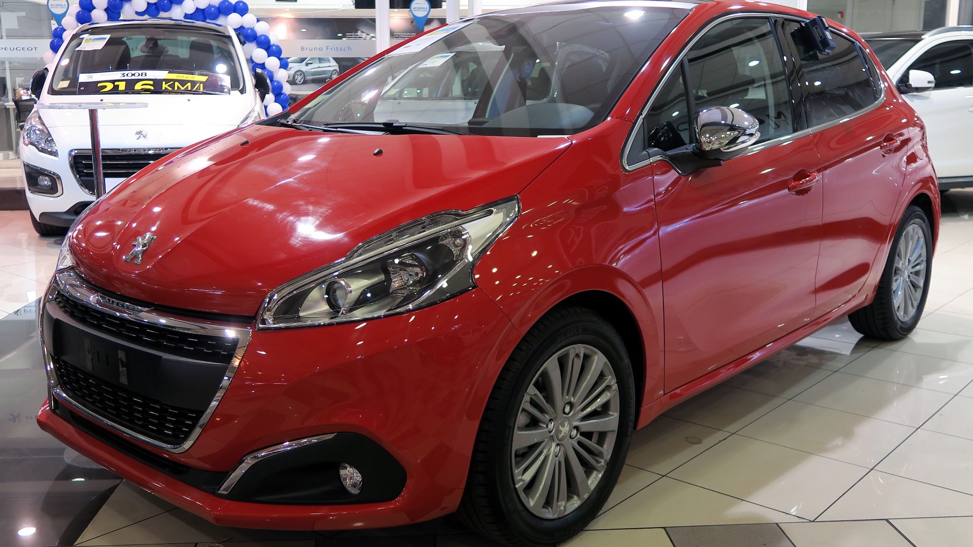 File:Peugeot 208 facelift 2016.jpg