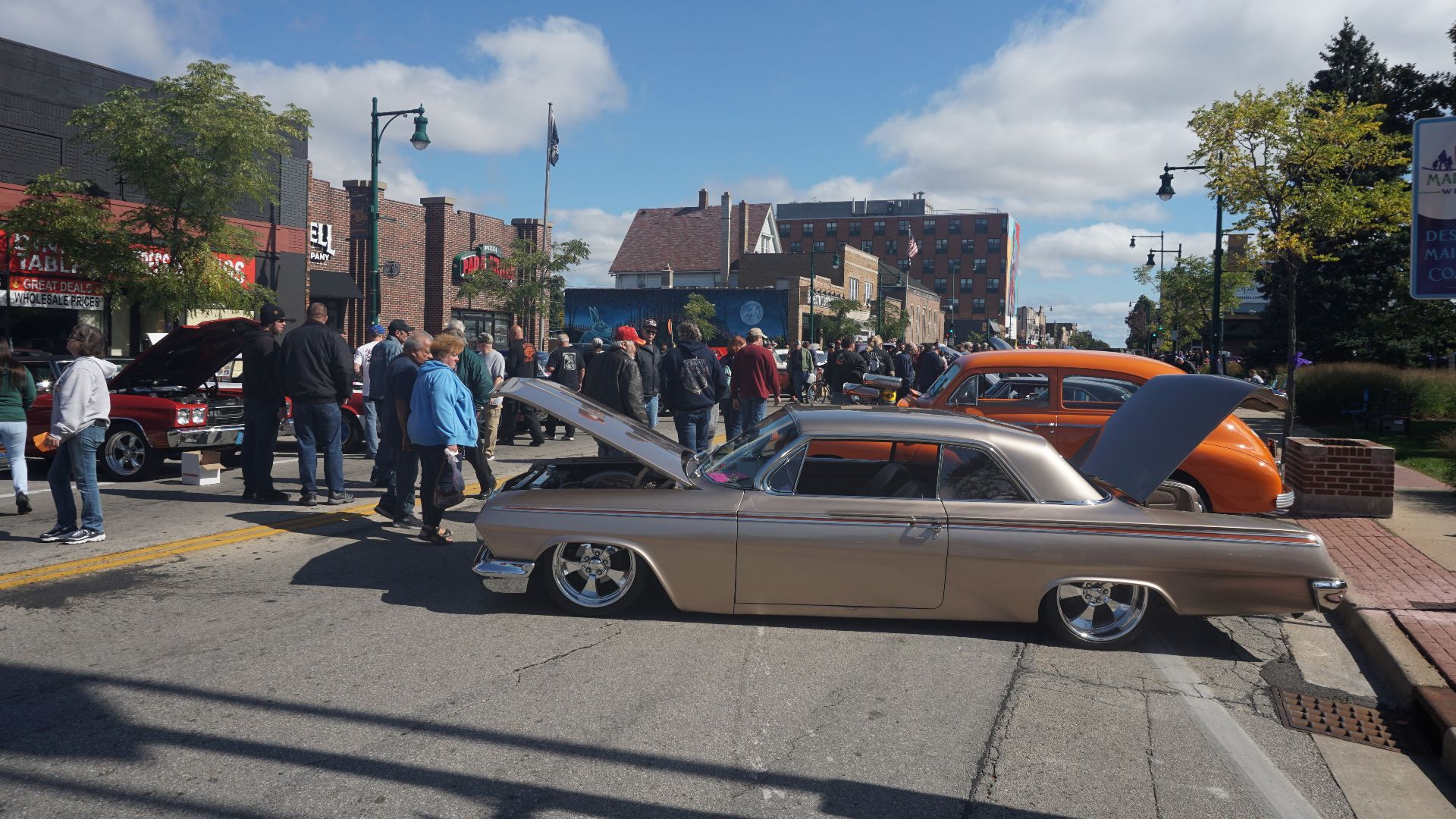 File:2022 Downtown West Allis Classic Car Show 056.jpg