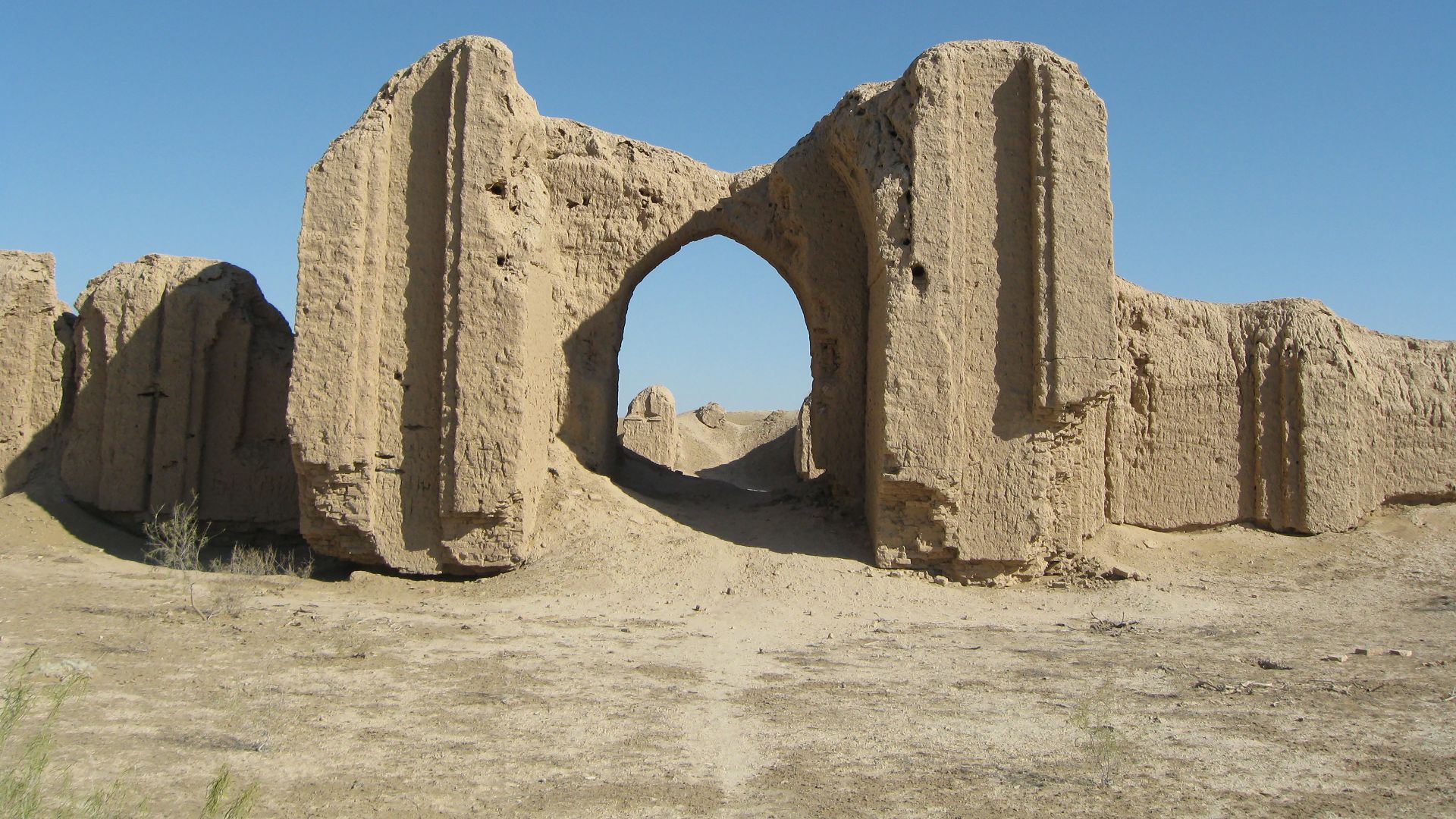 File:Akja Gala Caravanserai - general view.jpg