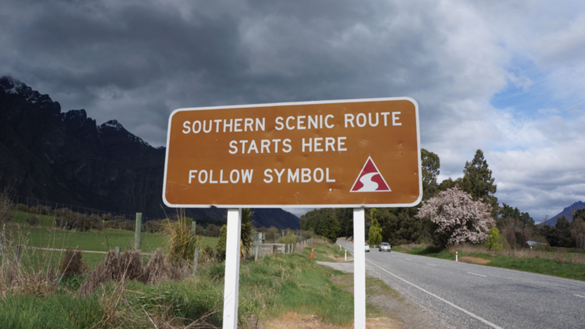 File:Southern scenic route start sign.jpg