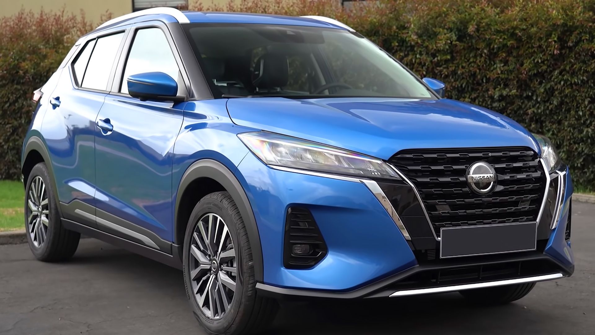 File:2021 Nissan Kicks (Colombia) front view 02.png