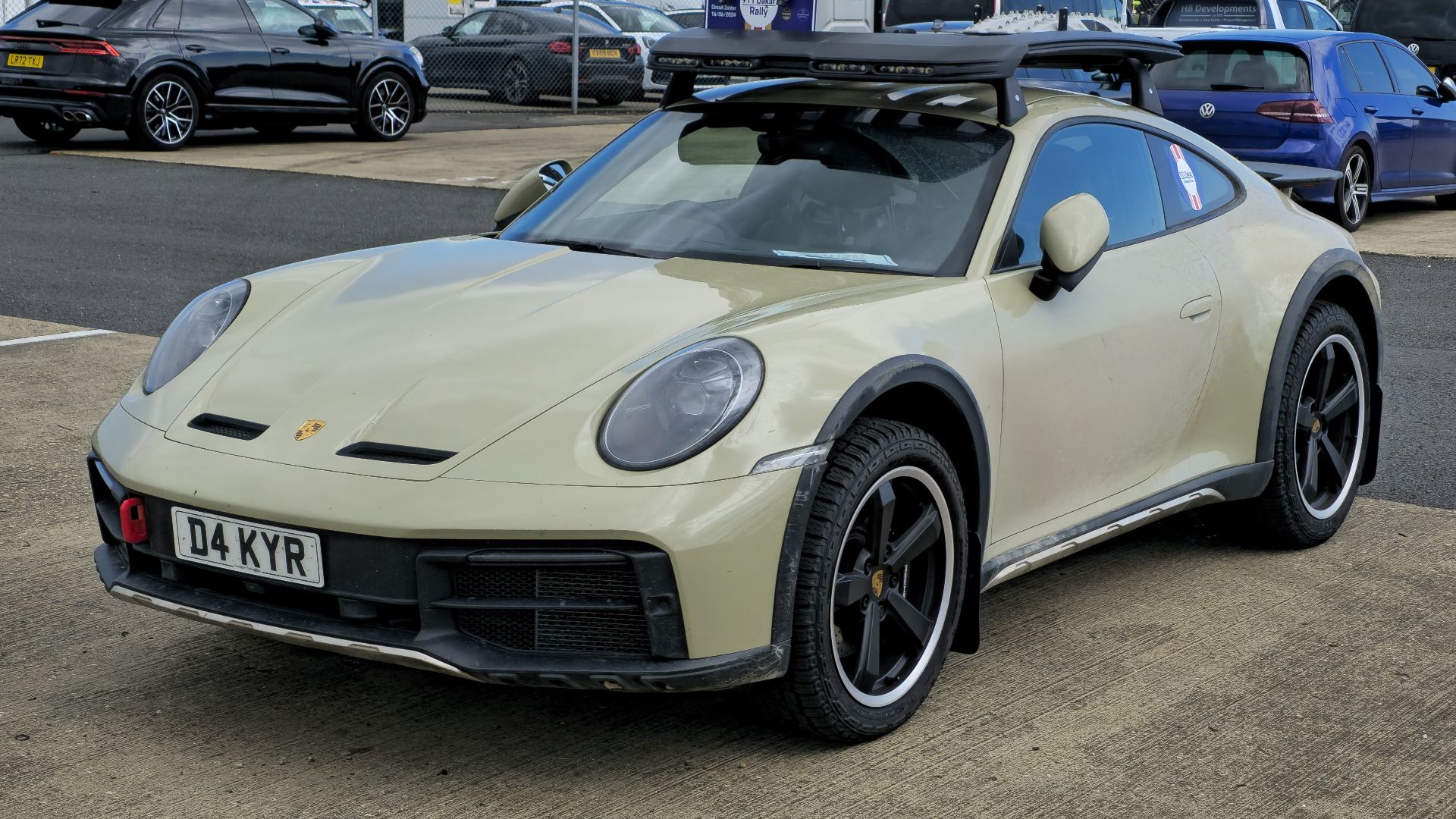 File:2023 Porsche 911 Dakar SCD24.jpg