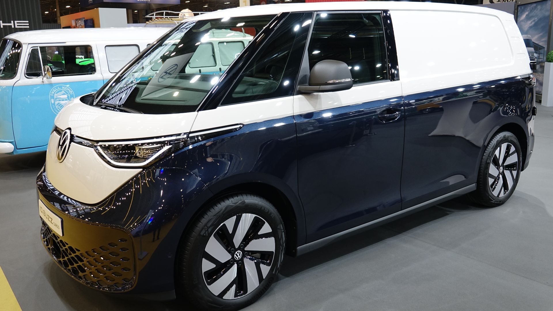 File:Volkswagen ID. Buzz Cargo 2022 (2).jpg