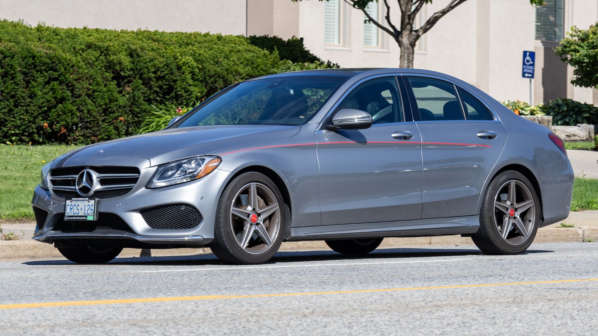 File:2016 Mercedes-Benz C-Class, Windsor, Ontario, 2025-07-01.jpg