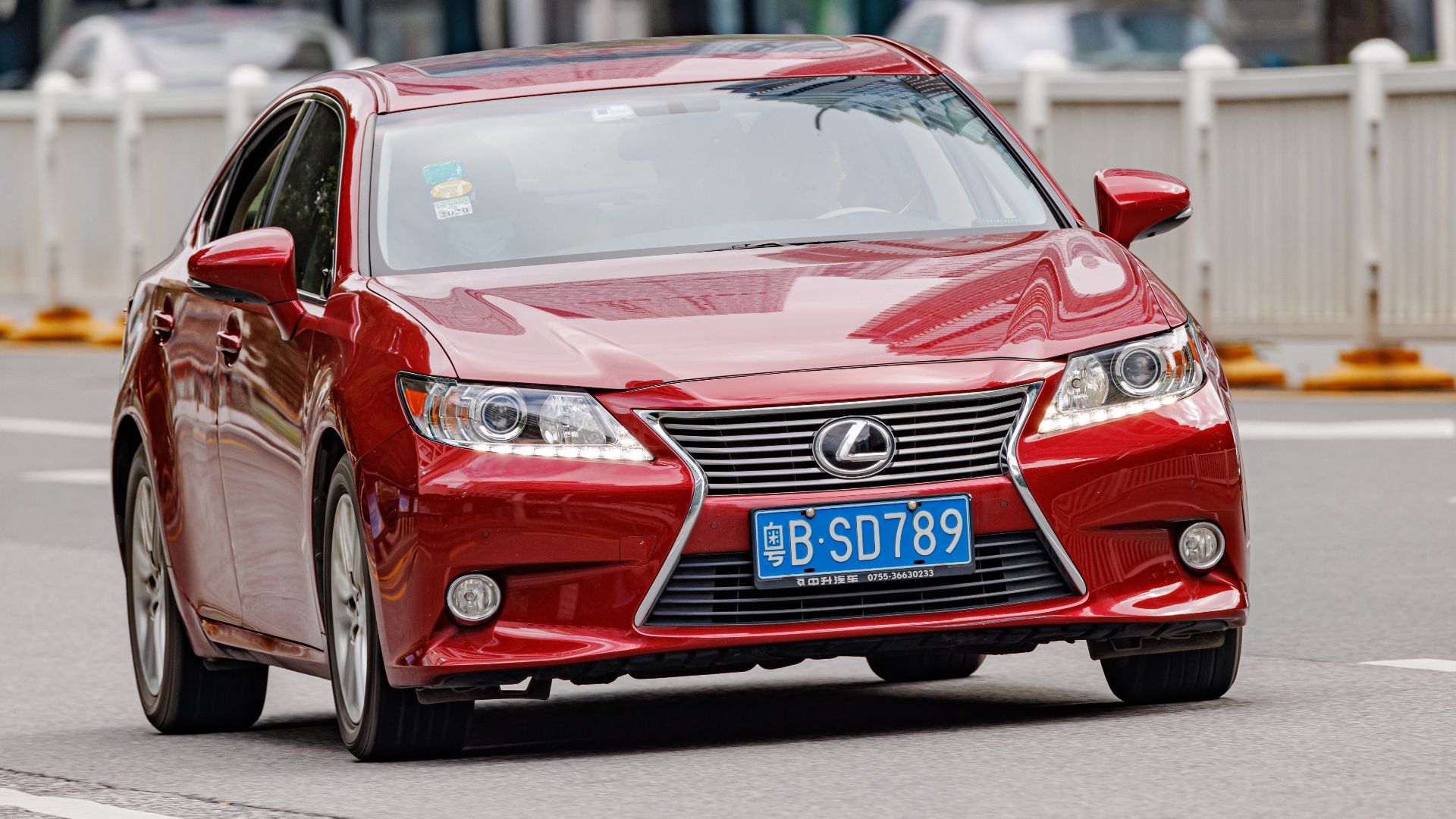 File:LEXUS ES 250 (XV60) China (7).jpg