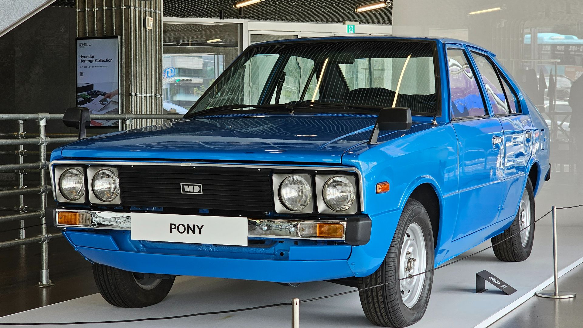 File:Hyundai Pony 110 Blue (81).jpg