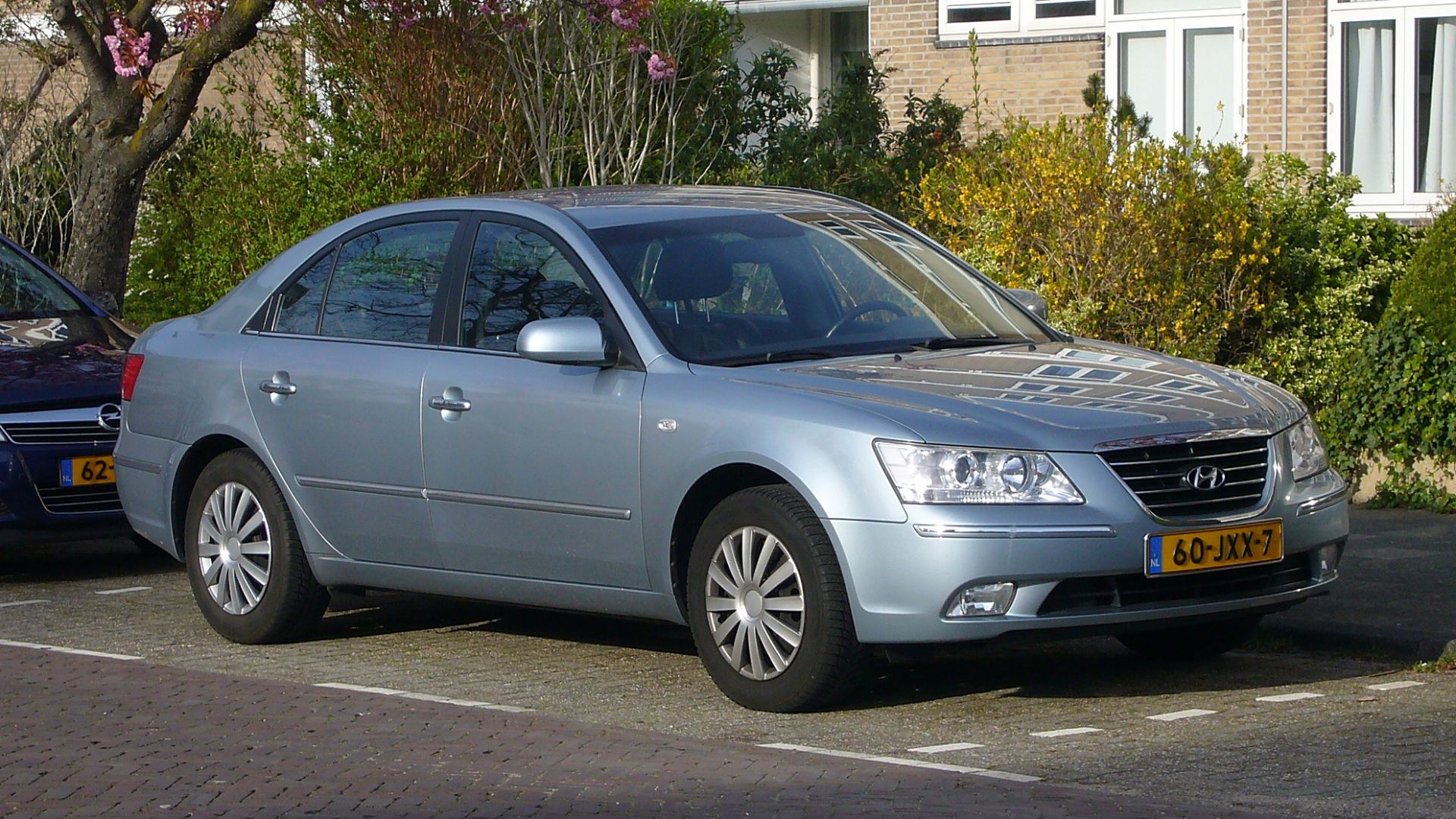 File:2009 Hyundai Sonata 2.0i (52004213150).jpg