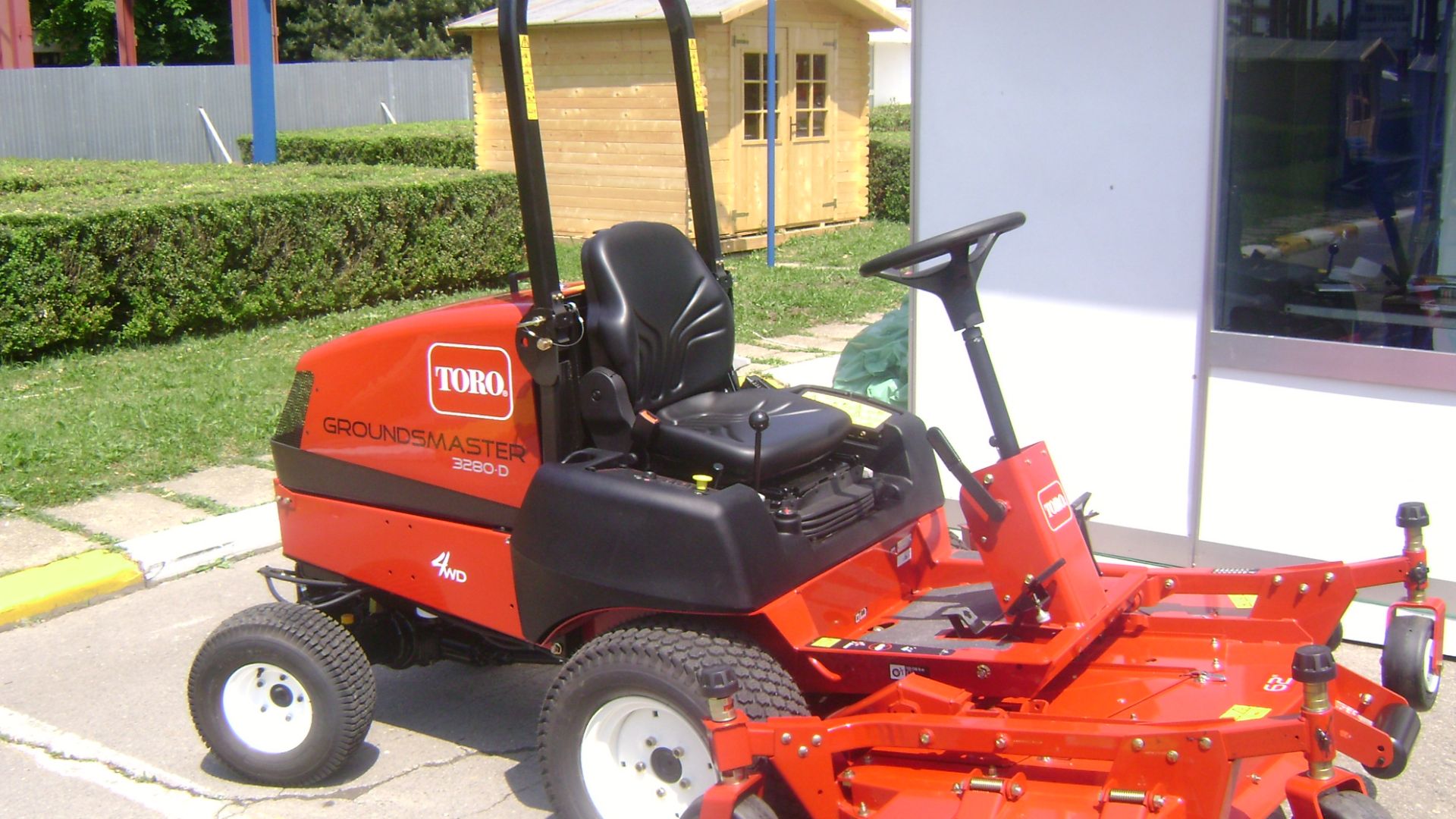 File:TORO Groundsmaster 3280-D all-purpose mower at Construct Expo Utilaje 2010.JPG