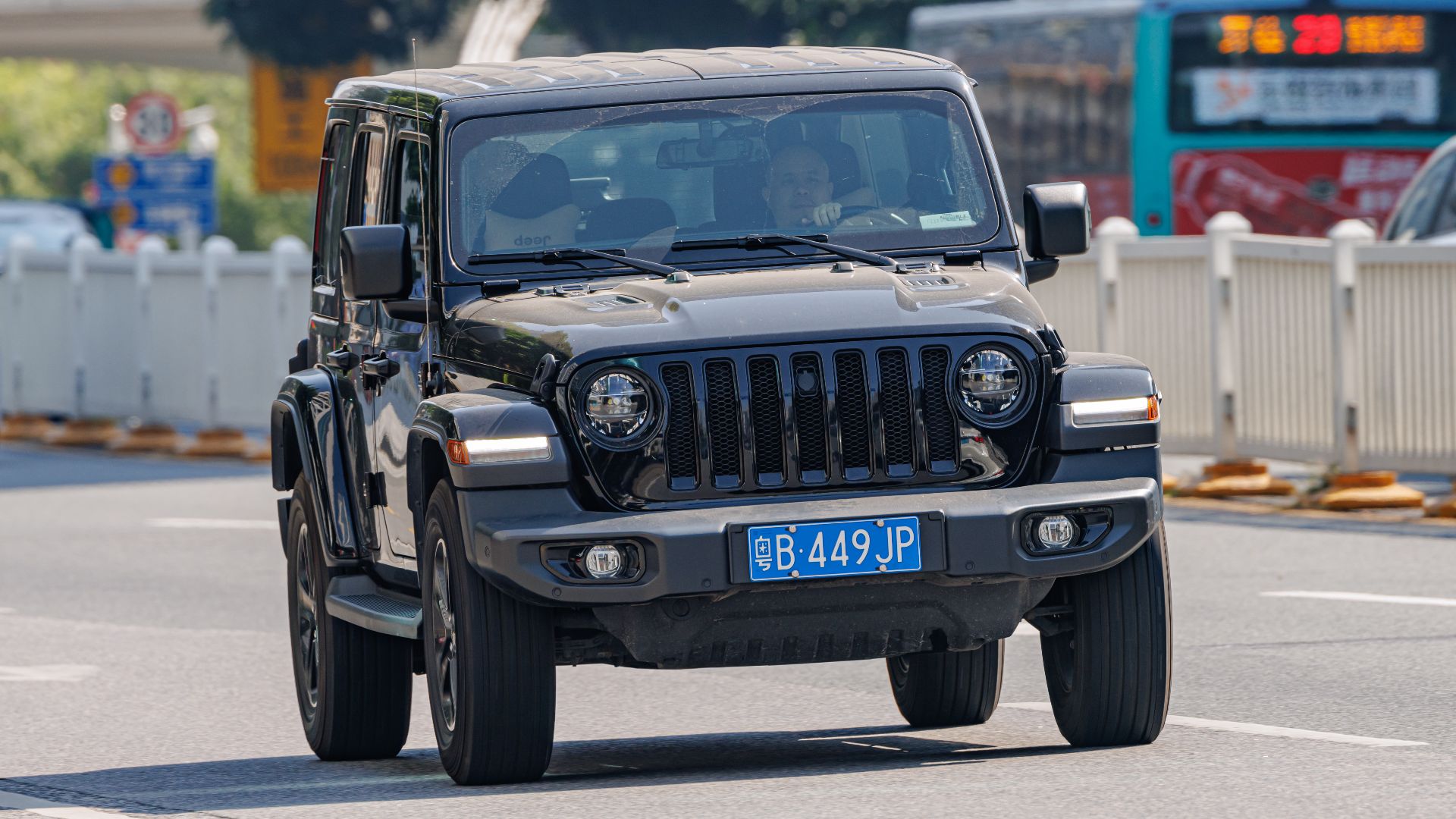 File:JEEP WRANGLER (JL) China.jpg
