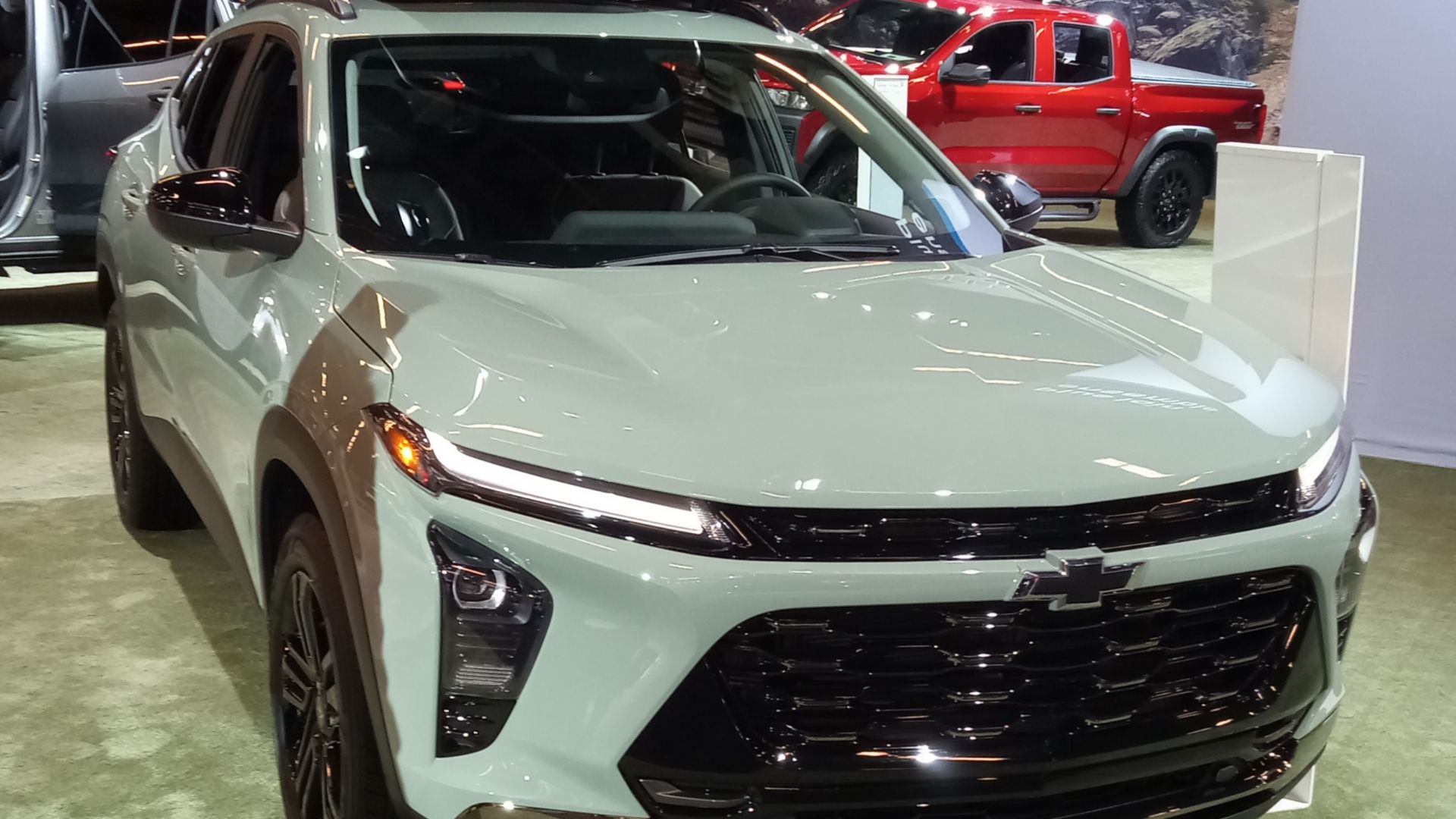 File:2025 Chevrolet Trax au SIAM 2025.jpg