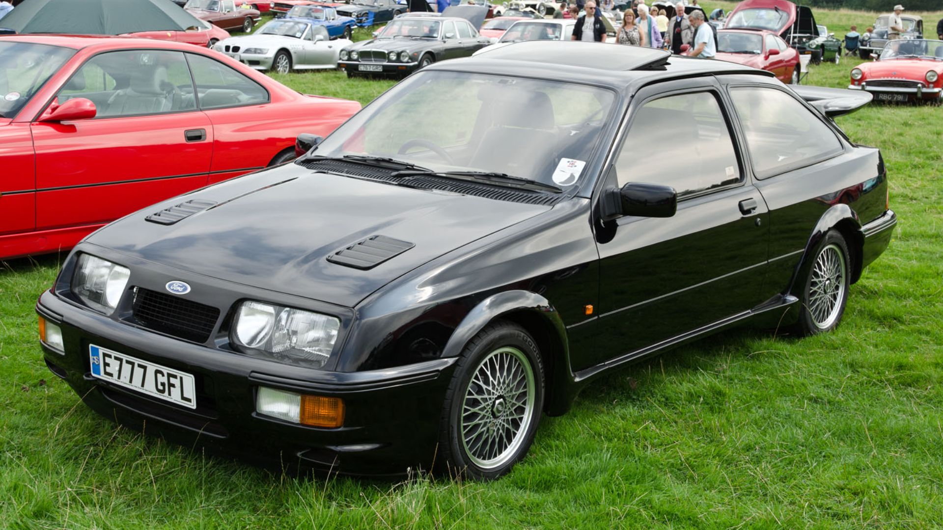 File:Ford Sierra RS Cosworth (1987) - 9939150945.jpg