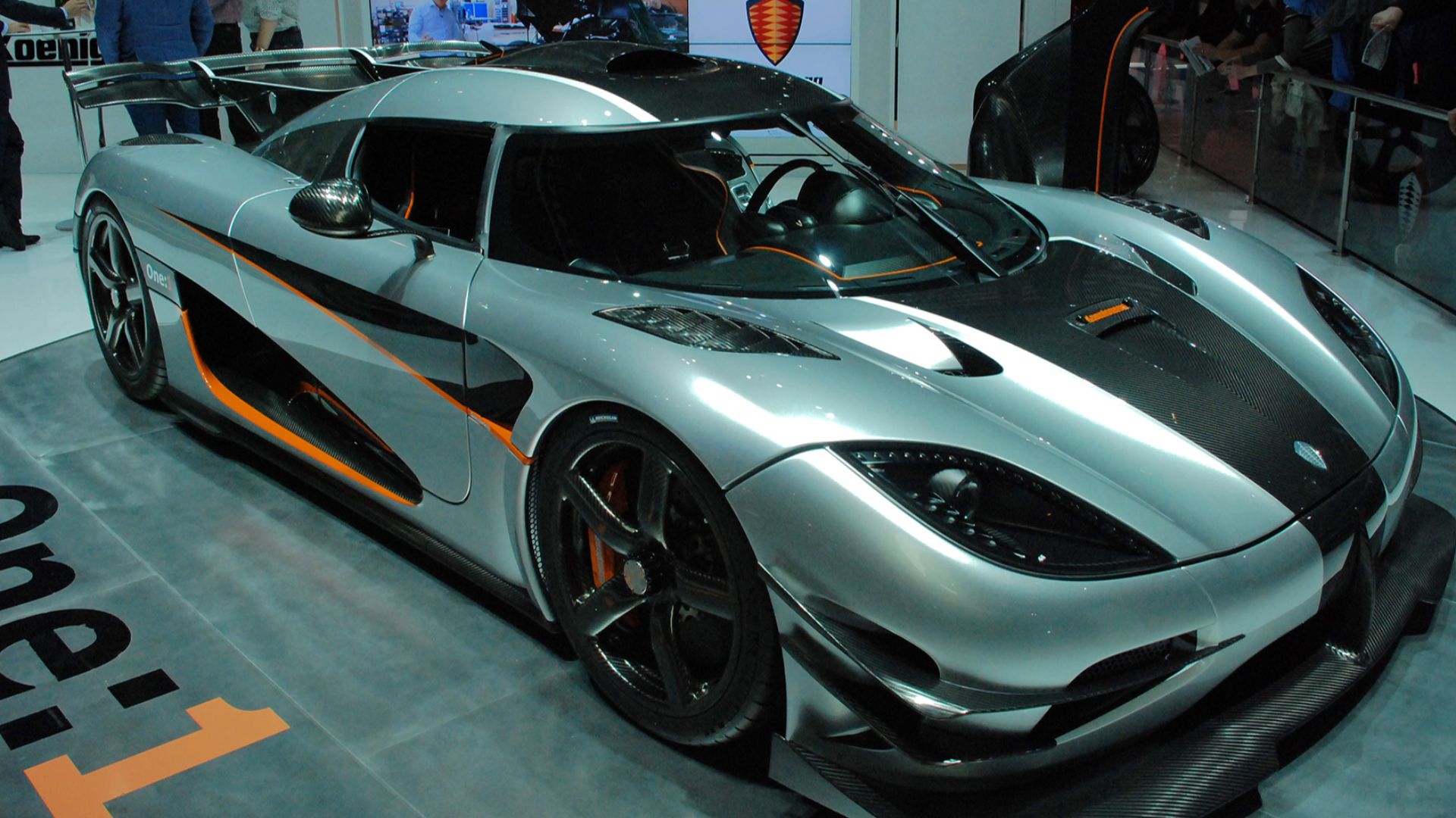File:Koenigsegg One-1 - Genève 2014 - 01.jpg