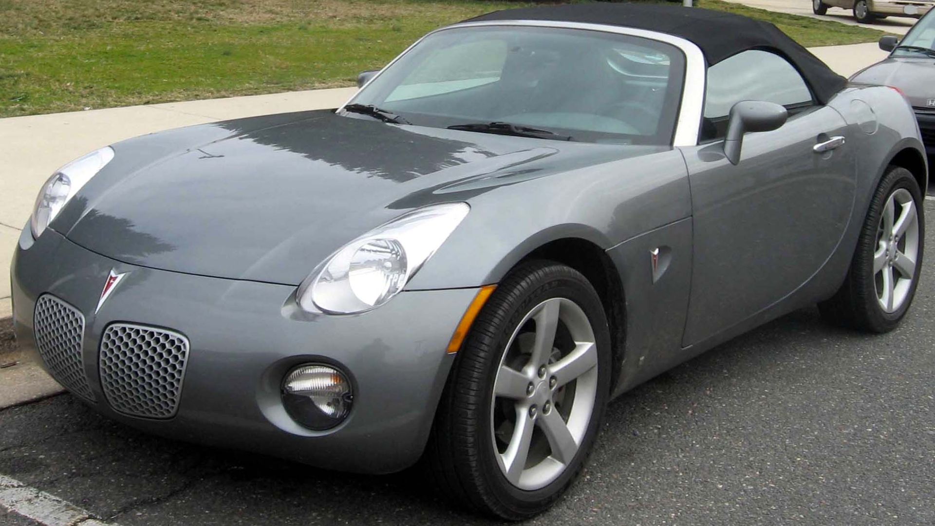 File:PontiacSolstice.jpg
