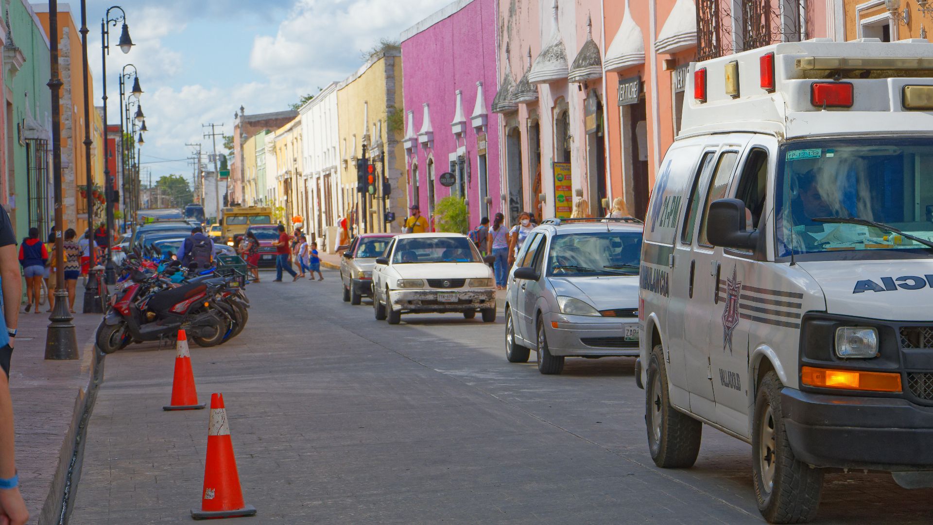 File:Scenes in Valladolid, Yucatan, Mexico Jan 2022 - Traffic.jpg